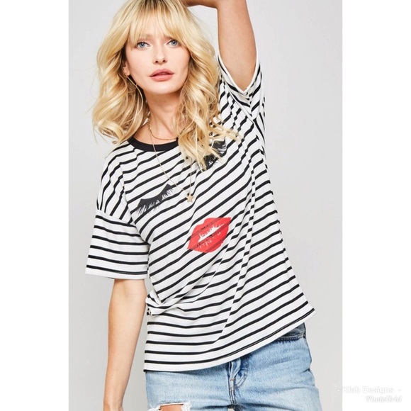 💋LAST 1! Striped “Lips and Eyes” Graphic Top! - Picture 6 of 8